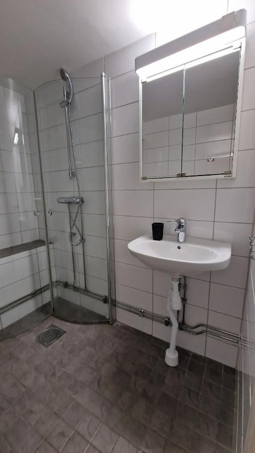 Leilighet Mysigt Stadsoas: En Modern Laegenhet Med 2 Sovrum *